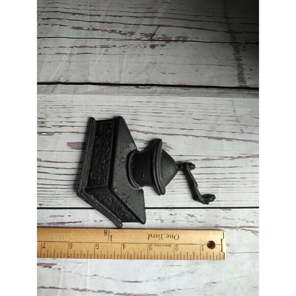 VTG Cast Iron Kitchen Decor Wall Hanging Coffee Grinder Souvenir Of Chimney Rock - Picture 7 of 7